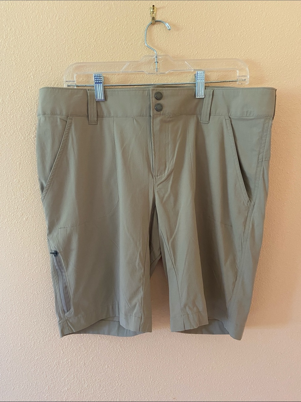 COLUMBIA Women's Khaki Hiking Shorts Nylon Blend, Plus Size 14, Stretch